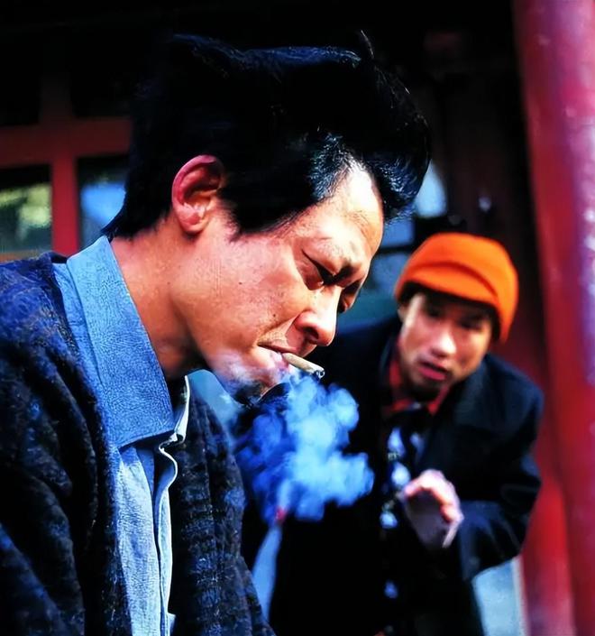 志文一人单挑30多家媒体毫不畏惧！米乐m6震惊娱乐圈的口香糖事件王(图9)