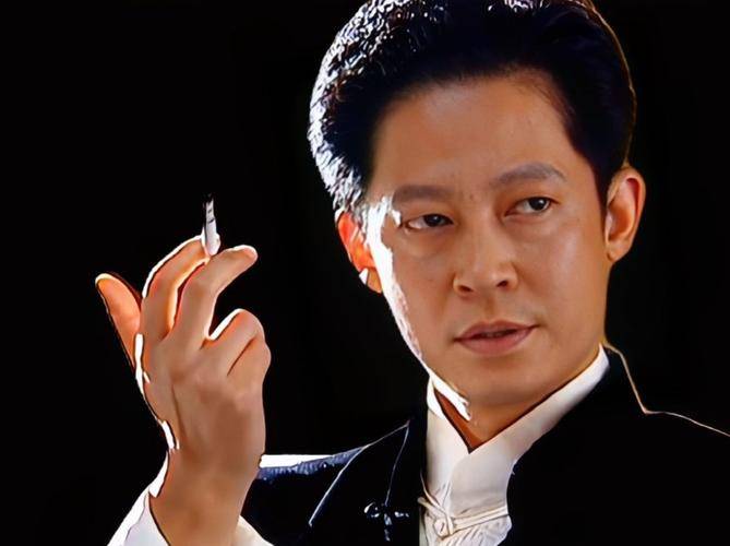 家媒体封杀今58岁的王志文成配角且老到不敢认米乐体育M6直播平台曾对女记者吐口香糖遭30(图3)